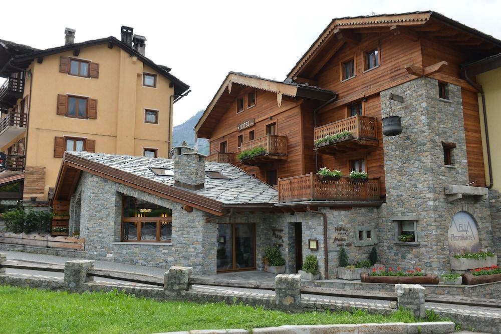 Hotel Maison Saint Jean Курмайор Экстерьер фото